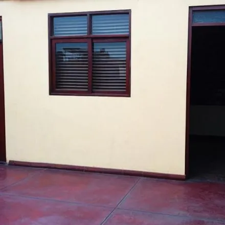 Rent this 1 bed room on Jirón Cosmos in Santiago de Surco, Lima Metropolitan Area 15039