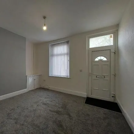 Image 1 - Every Street, Burnley, BB11 4LS, United Kingdom - Townhouse for rent