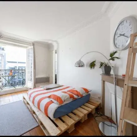 Rent this 3 bed apartment on 8 Impasse H/15 in 75015 Paris, France