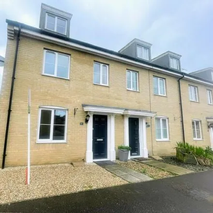 Rent this 3 bed townhouse on Wall Street in Kesgrave, IP5 2EY