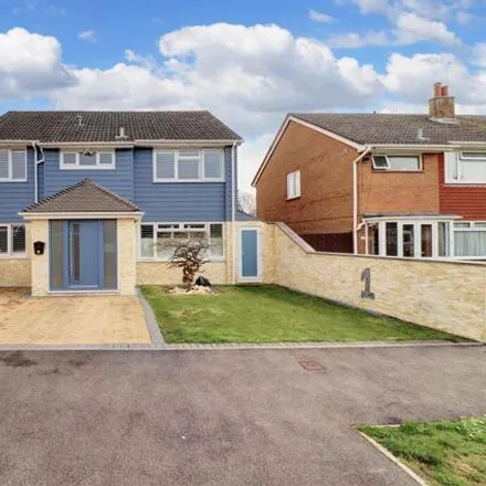 Buy this 4 bed house on Longfield Road in Havant, PO10 7TR