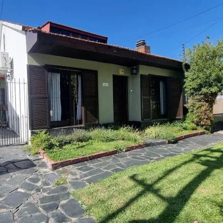 Buy this 3 bed house on Doctor Fernández Villanueva 3376 in Quilmes Oeste, 1886 Quilmes