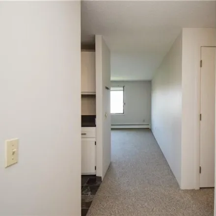 Image 3 - Girard Avenue, Newport, RI 02841, USA - Apartment for rent