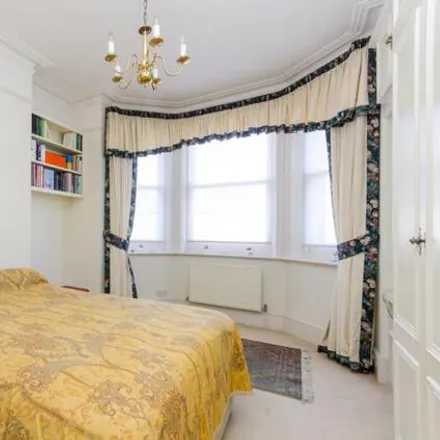 Image 7 - Alwyne Road, London, SW19 7AA, United Kingdom - Apartment for rent