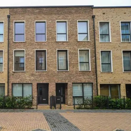 Rent this 4 bed townhouse on Achill Close in London, NW9 4EQ