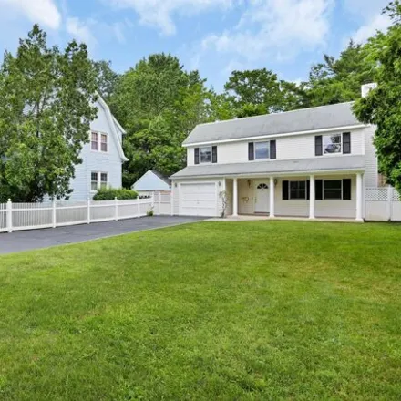 Image 2 - 26 Lockwood Drive, Greenwich, CT 06870, USA - House for rent