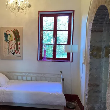Rent this 3 bed house on Le Veurdre in Rue de Bourbon, 03320 Le Veurdre