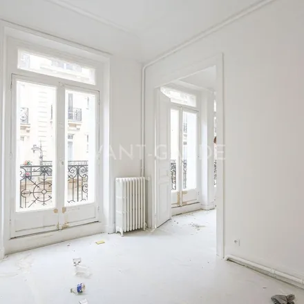 Image 8 - 4 Rue Chambiges, 75008 Paris, France - Apartment for rent