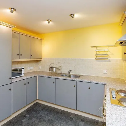 Rent this 2 bed apartment on Moohans Kitchen in 15 London Road, Newcastle-under-Lyme