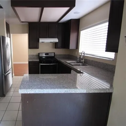 Image 3 - 2542 Wolverton Avenue, Henderson, NV 89074, USA - House for rent