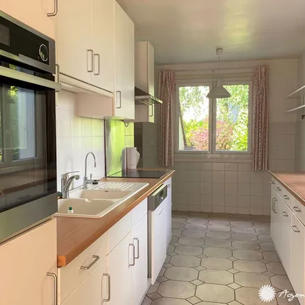 Rent this 8 bed apartment on Golf de Fourqueux in Route du Parcellaire, 78112 Saint-Germain-en-Laye