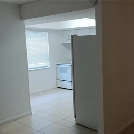 Image 7 - 2542 Congress Street, Fort Myers, FL 33901, USA - Condo for rent