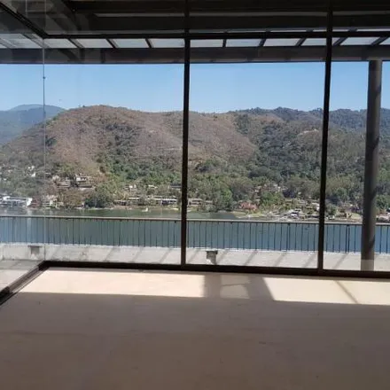 Buy this 4 bed house on Carretera a la Peña in La Capilla, 51200 Valle de Bravo