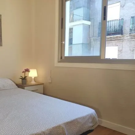 Rent this 2 bed room on Calle del Monte Olivetti in 63, 28038 Madrid