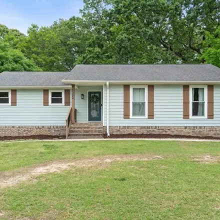 Buy this 3 bed house on 5382 South Broken Bow Drive in Meadowbrook, Shelby County