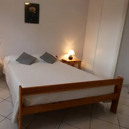 Rent this 1 bed duplex on Route de l'Adour in 40990 Saint-Vincent-de-Paul, France