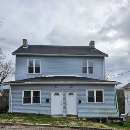 Image 1 - 418 Grant Street, East Liverpool, OH 43920, USA - House for sale
