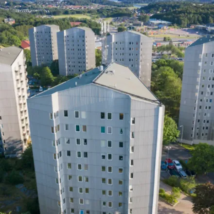 Rent this 3 bed apartment on Västra Frölunda kyrka in Frölunda Kyrkogata, 421 47 Gothenburg