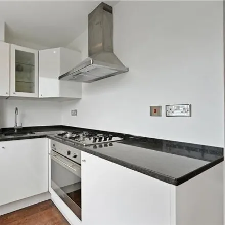 Image 4 - 41 Moorhouse Road, London, W2 5DJ, United Kingdom - Room for rent