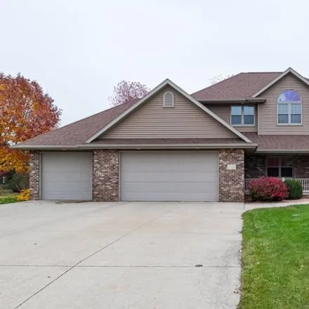 Buy this 4 bed house on Edgewater Court in Sherwood, Calumet County