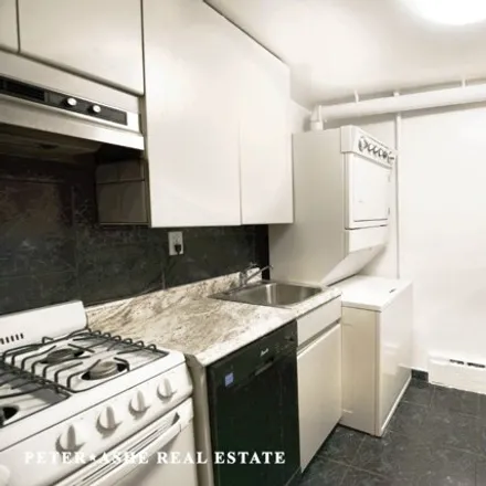 Image 3 - 151 East 62nd Street, New York, NY 10065, USA - Apartment for rent