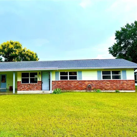 Buy this 3 bed house on 2406 West Central Avenue in Winter Haven, FL 33880