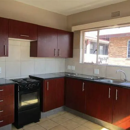 Rent this 2 bed apartment on Lawn Street in Rosettenville, Johannesburg