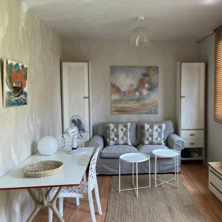 Rent this studio apartment on Madrid in Calle de Doña Urraca, 28011 Madrid