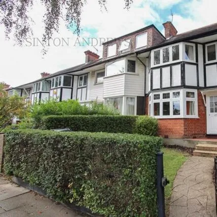 Buy this 3 bed house on The Ridgeway in London, W3 8LR