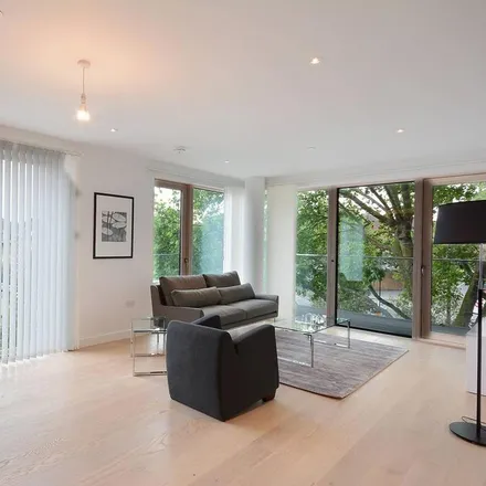 Rent this 2 bed apartment on Peabody Buildings - E in Larcom Street, London