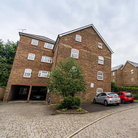 Rent this 2 bed apartment on Davy Court in Borstal, ME1 1AE