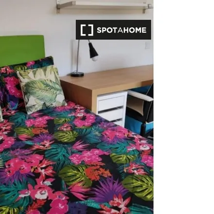 Rent this 4 bed room on Calle de Bernardino de Antequera in 6, 28026 Madrid