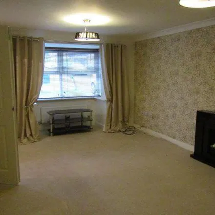 Image 5 - High Balk, Barnsley, S75 1EY, United Kingdom - Apartment for rent
