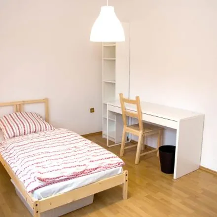 Image 3 - Wandsbeker Chaussee 27, 22089 Hamburg, Germany - Room for rent