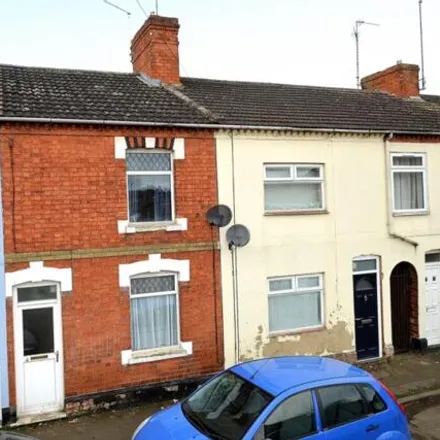 Rent this 2 bed townhouse on 12b Albion Road in Kettering, NN16 9DX
