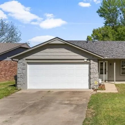 Buy this 3 bed house on 1313 South Reavis Road in Claremore, OK 74017