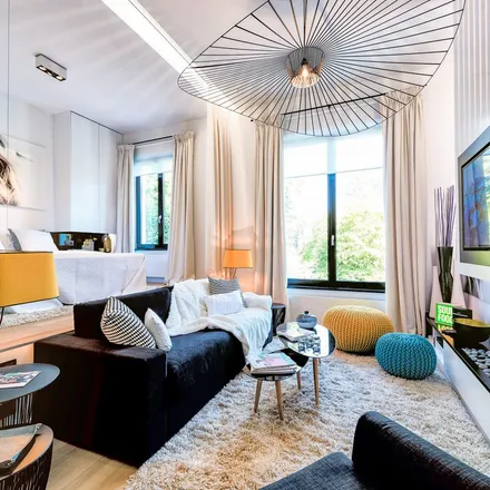 Rent this 2 bed apartment on Rue de l'Aqueduc - Aquaductstraat 34 in 1060 Saint-Gilles - Sint-Gillis, Belgium