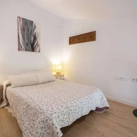 Image 8 - Carrer de Vidal Canelles, 20, 46011 Valencia, Spain - Apartment for rent