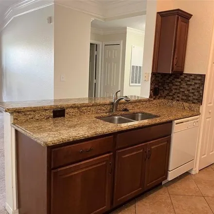 Image 4 - Cypress Fairway Apartments, Southlawn Avenue, Orlando, FL 32811, USA - Condo for rent