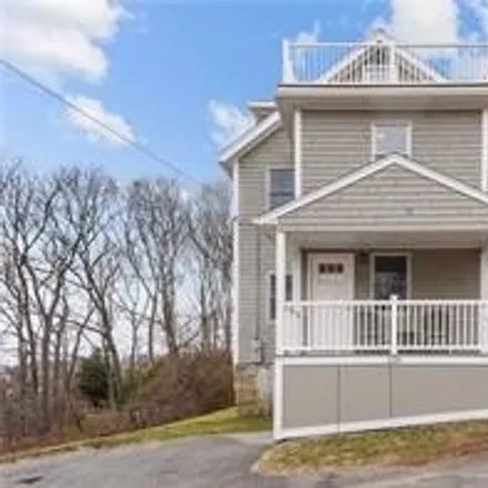 Buy this 4 bed house on 130 Hilton Street in Tiverton, RI 02878