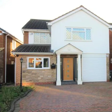 Rent this 5 bed house on 1 Woodstile Close in Little Sutton, B75 5NU