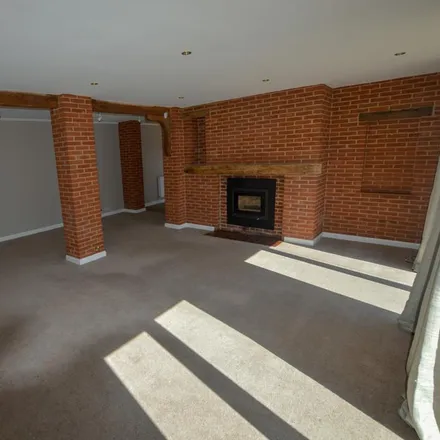 Image 5 - Livermere Road, Great Barton, IP31 2SB, United Kingdom - Duplex for rent