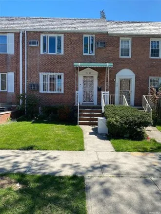 Rent this 3 bed house on 73-27 174th Street in New York, NY 11366