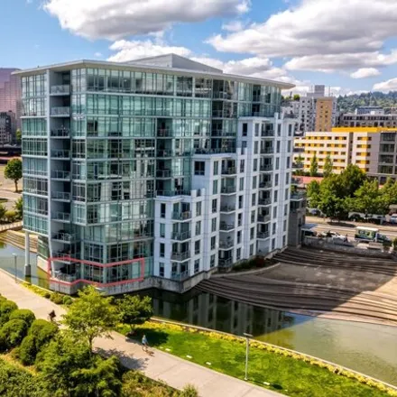 Buy this 1 bed condo on Willamette Greenway Trail in Portland, OR 97209