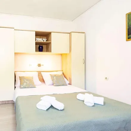 Image 5 - Grad Novalja, Lika-Senj County, Croatia - Apartment for rent