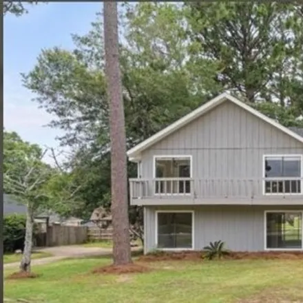 Image 3 - 2022 Pine Needle Drive East, Rolling Acres, Mobile, AL 36609, USA - House for sale