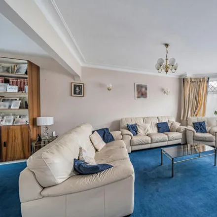 Buy this 4 bed duplex on Glenwood Grove in London, NW9 8HL