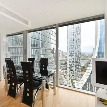 Image 7 - Landmark West Tower, 22 Marsh Wall, Canary Wharf, London, E14 9JF, United Kingdom - Apartment for rent