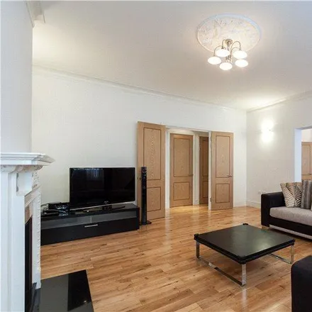 Image 6 - Eyre Court, 3-21 Finchley Road, London, NW8 9TY, United Kingdom - Apartment for rent