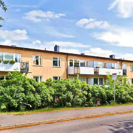 Rent this 3 bed apartment on Mimergatan in 590 49 Vikingstad, Sweden